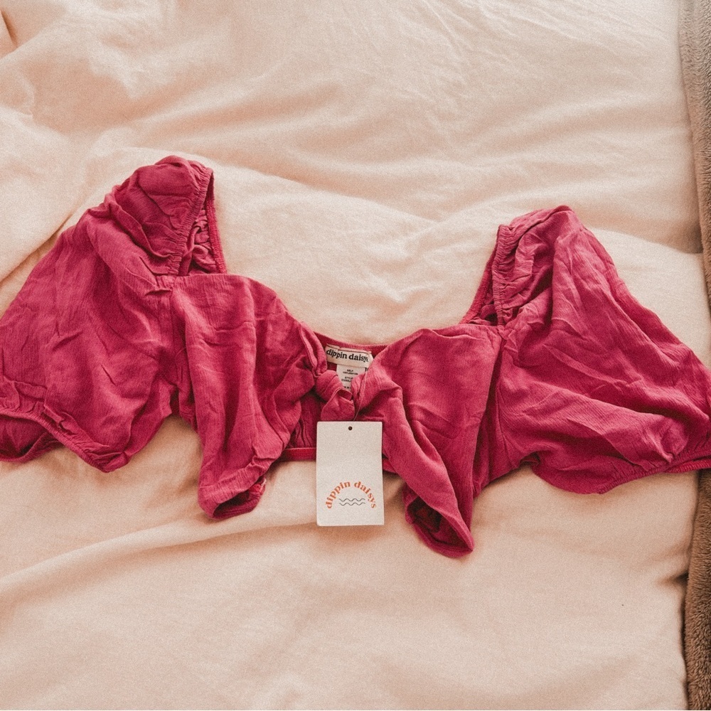 Dippin’ daisy’s pink Marla tie front top NWT